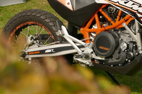 Motorraddekor Schwingendekor KTM 690 Carbon